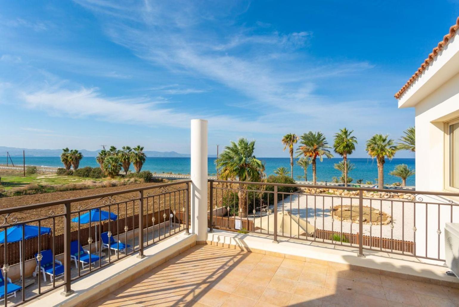 Villa Seashore One Paphos Exterior photo